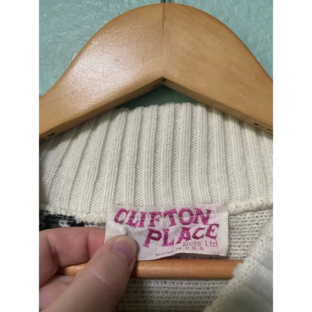 Vintage Clifton Place Unisex Cream and Black‎ Patterned Sweater